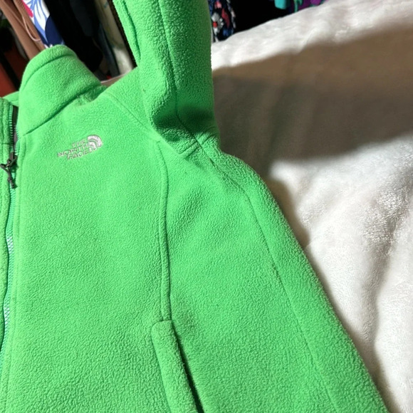 The North Face Green Fleece Zip Up - Picture 5 of 11
